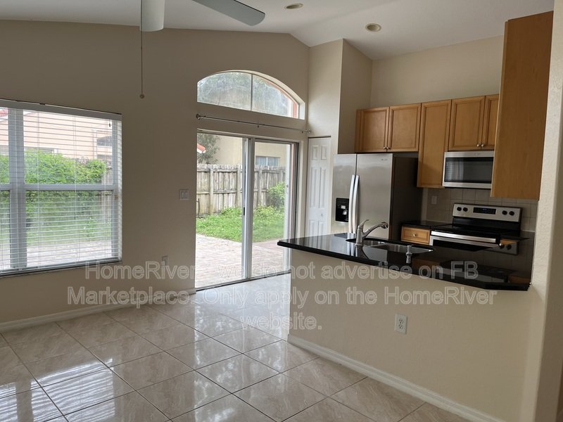 Do Not Miss Out - 1921 SE 15th St, Homestead, FL property image