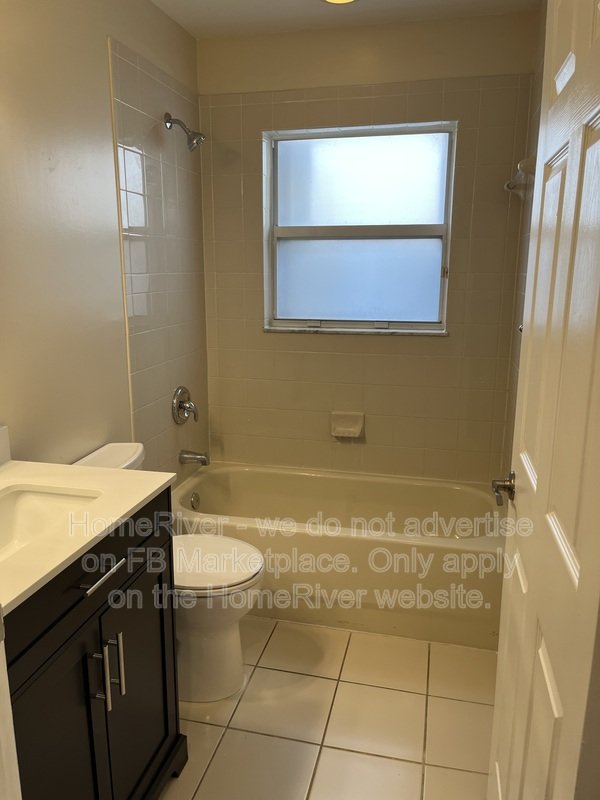 Do Not Miss Out - 1921 SE 15th St, Homestead, FL property image