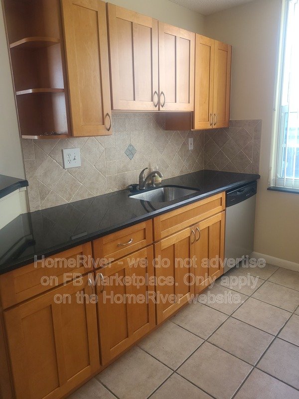 Move In Ready! 520 SE 5TH AVE APT 1510 FORT LAUDERDALE FL 33301 property image