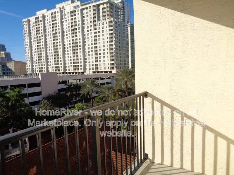 Move In Ready! 520 SE 5TH AVE APT 1510 FORT LAUDERDALE FL 33301 property image