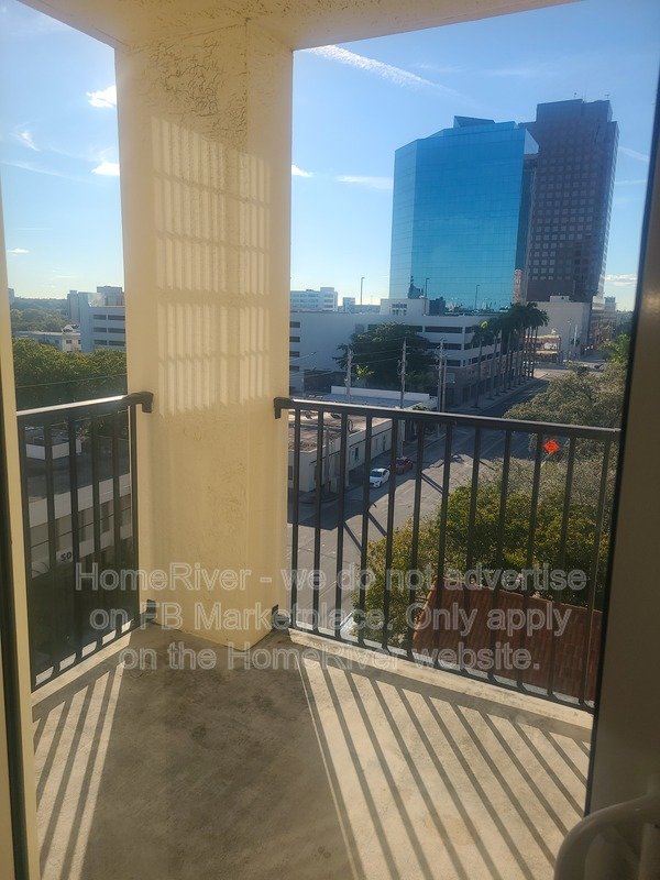 Move In Ready! 520 SE 5TH AVE APT 1510 FORT LAUDERDALE FL 33301 property image