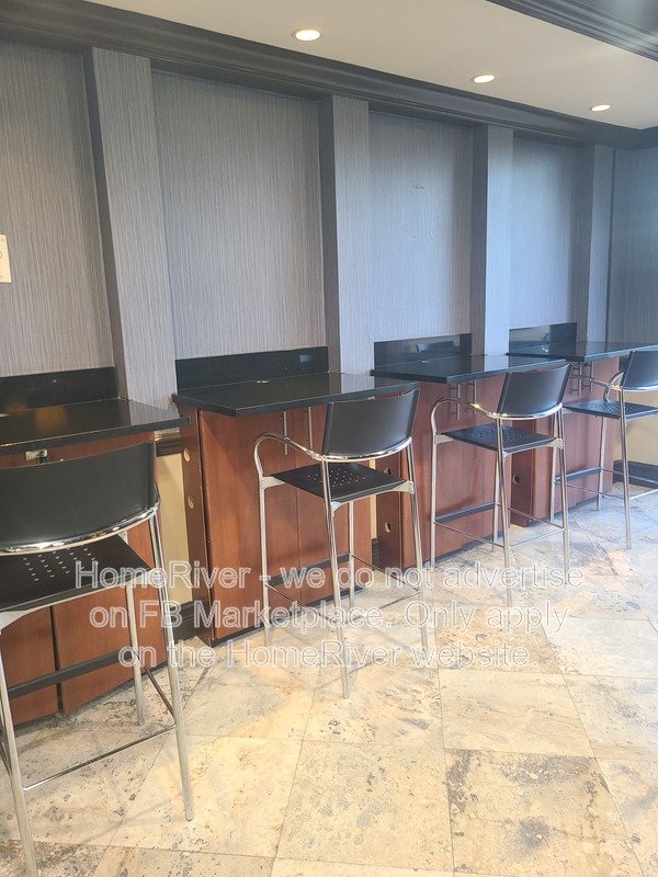 Move In Ready! 520 SE 5TH AVE APT 1510 FORT LAUDERDALE FL 33301 property image