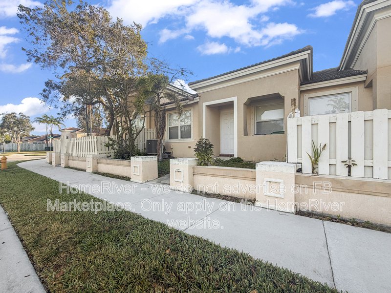 Move in Ready! 23749 SW 109th Pl property image