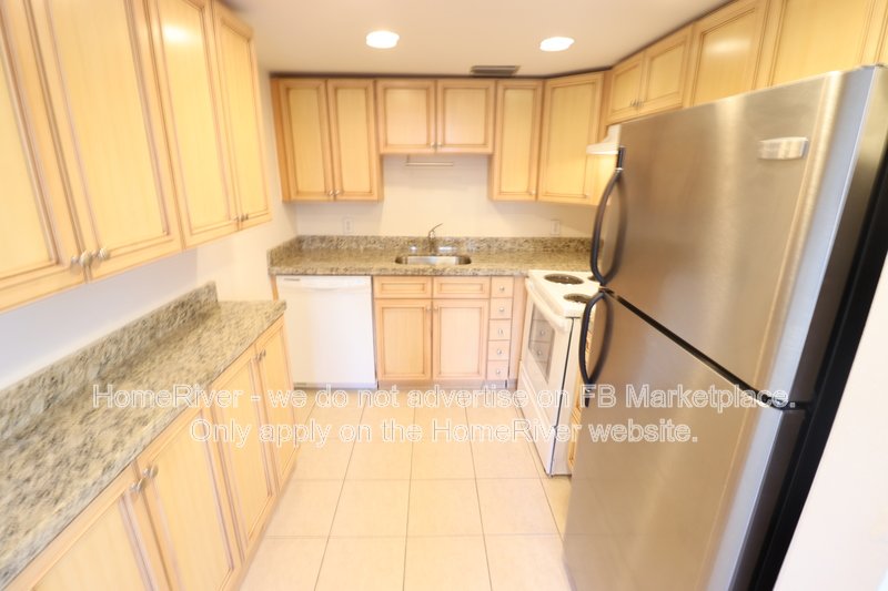 beautiful first-floor condo in century village ? 55+ gated community! property image