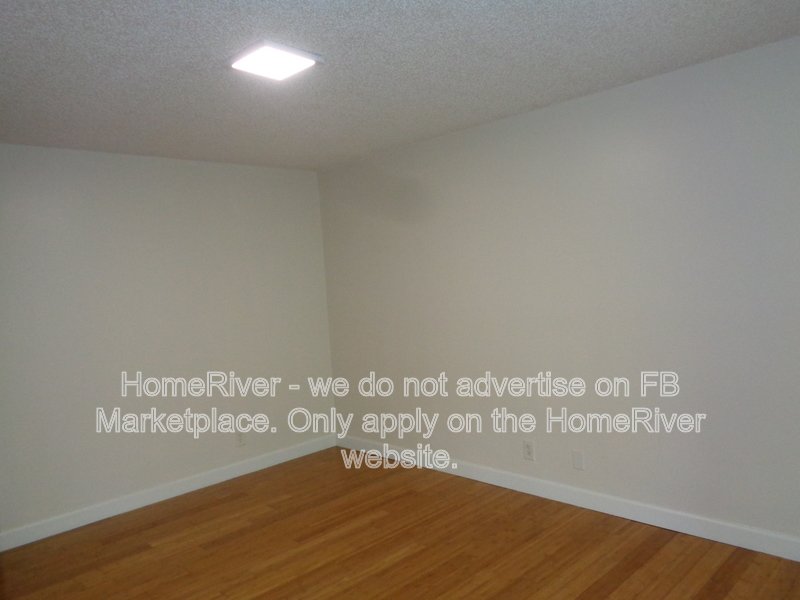 Enjoy lovely lake Views From Your Screened-in Balcony! property image