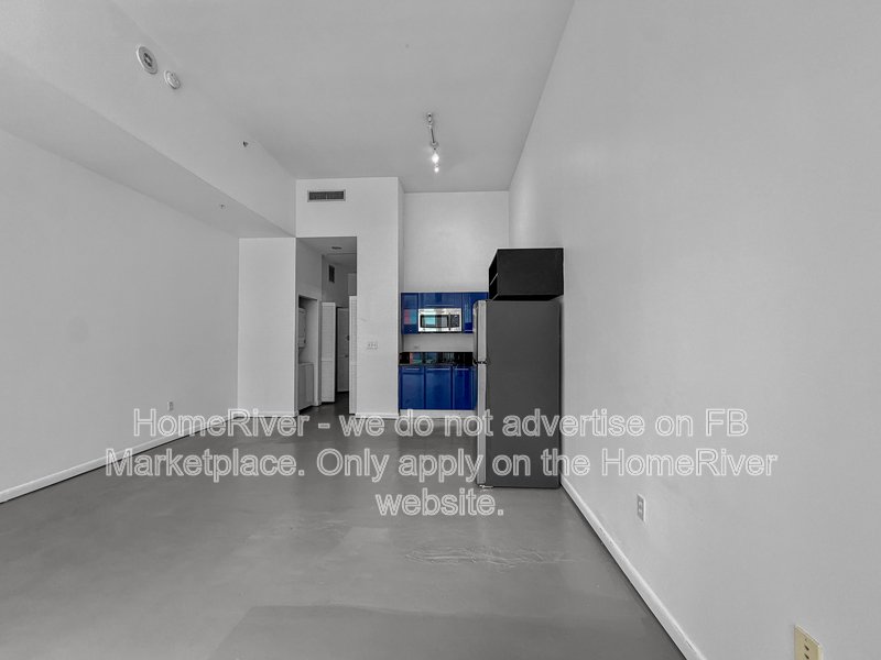 Modern Studio in Downtown Miami On 3rd Floor property image