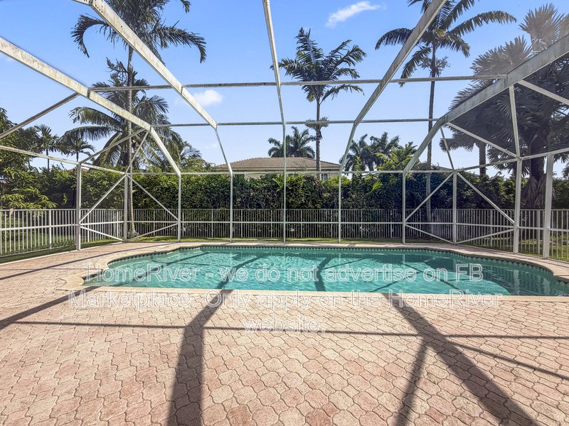 Pool | Pet Friendly | Fenced property image